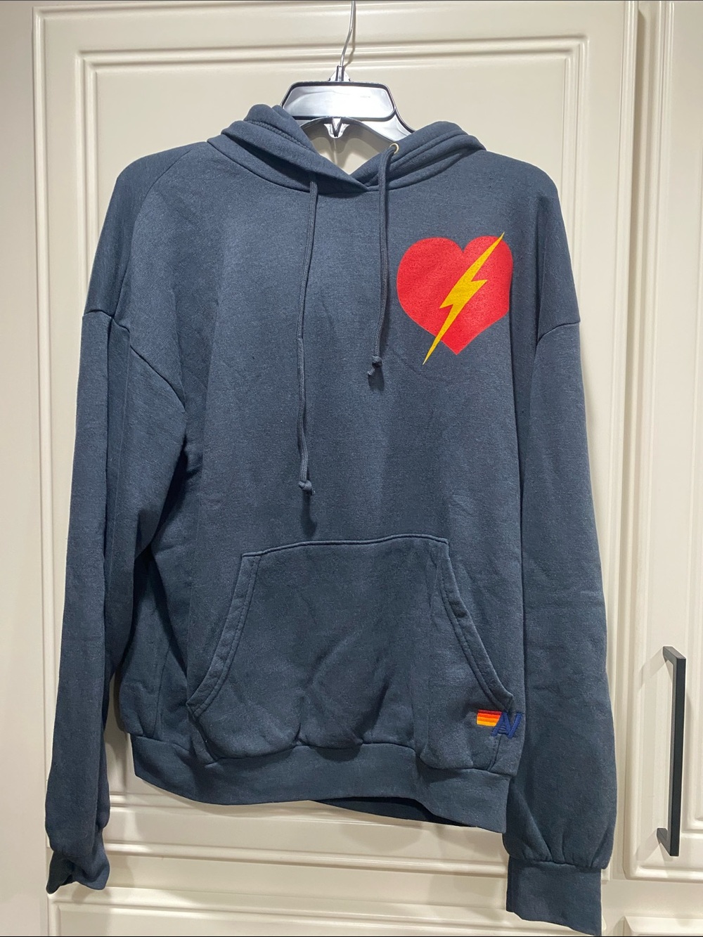 NEW aviator nation lightning bolt heart charcoal hoodie small